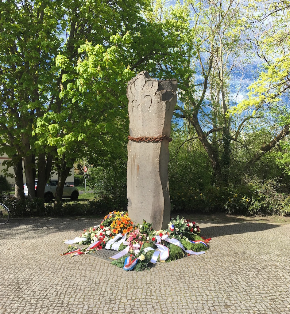 kz aussenlager lichterfelde mahnmal KZ Aussenlager Lichterfelde Mahnmal