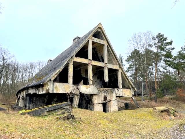 Ruins from the World War: Maybach I